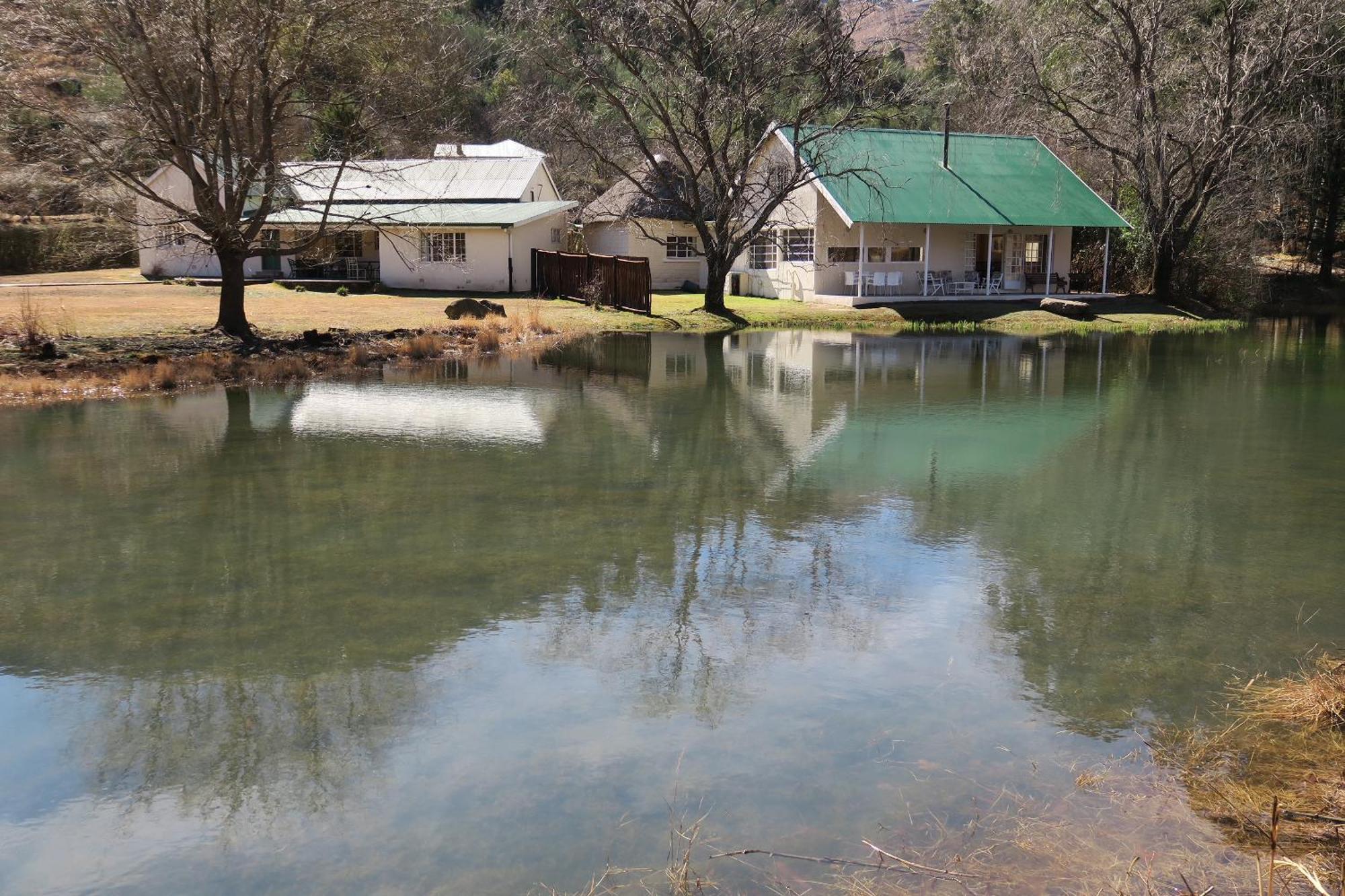 Mkomazana Mountain Cottages Himeville Exterior photo